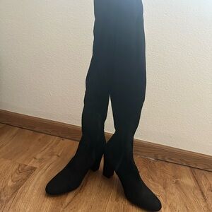 Knee-High Faux Suede Black Boots